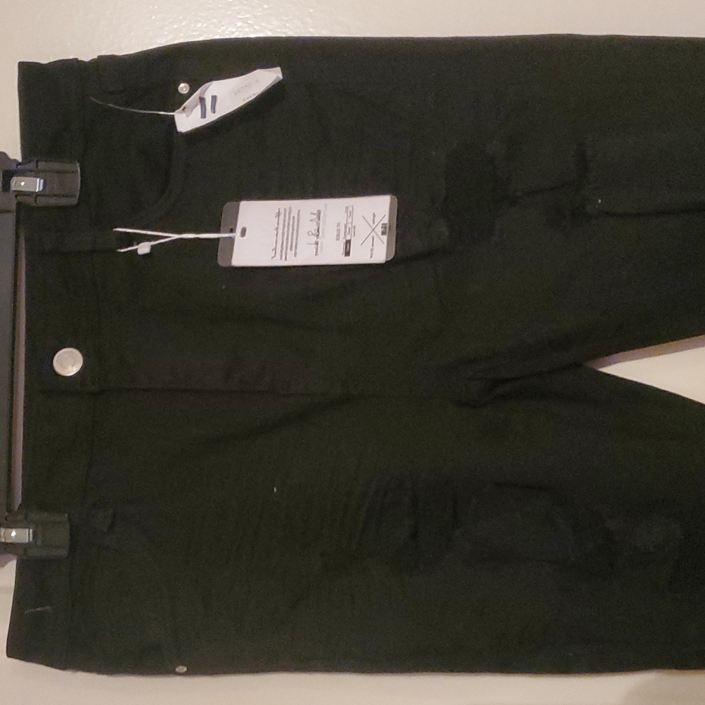 New Size 11 I & M slouchy skinny
